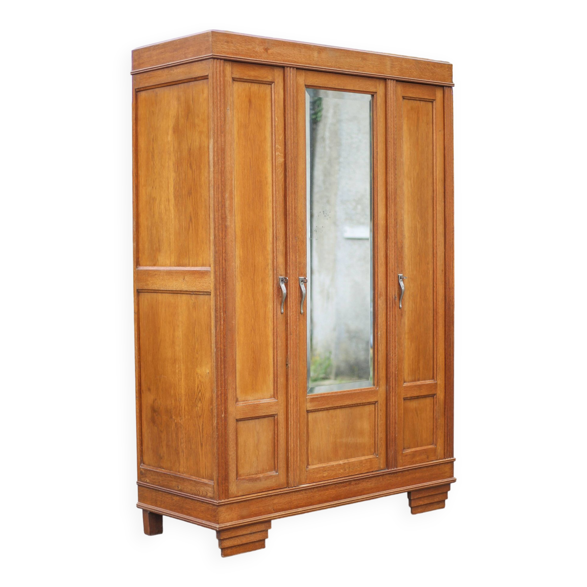 Art Deco wooden cabinet