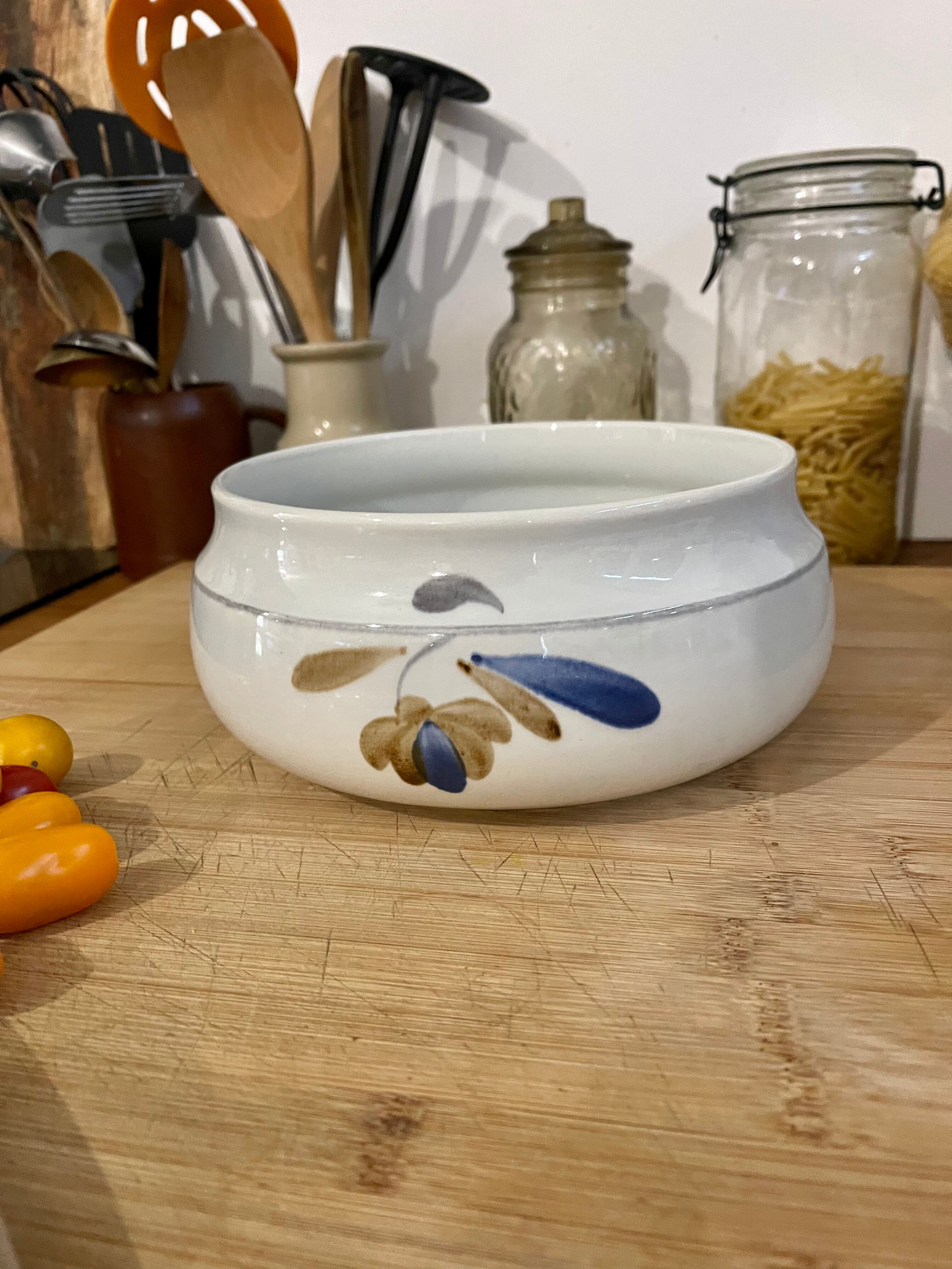 La Louvière salad bowl