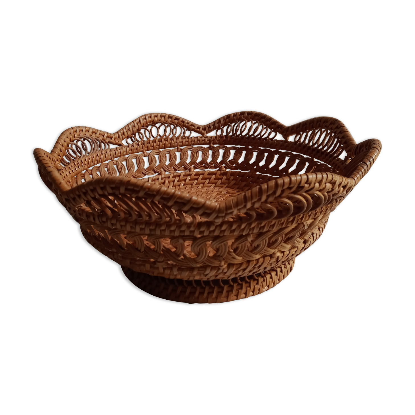 Braided rattan basket
