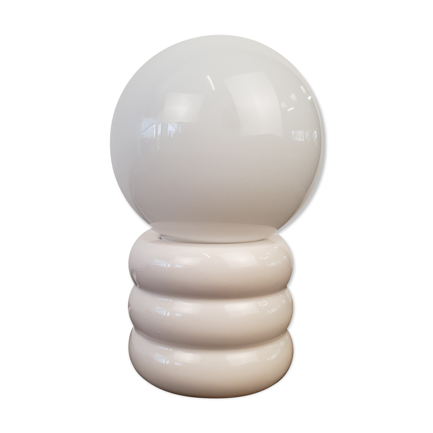 White vintage table lamp