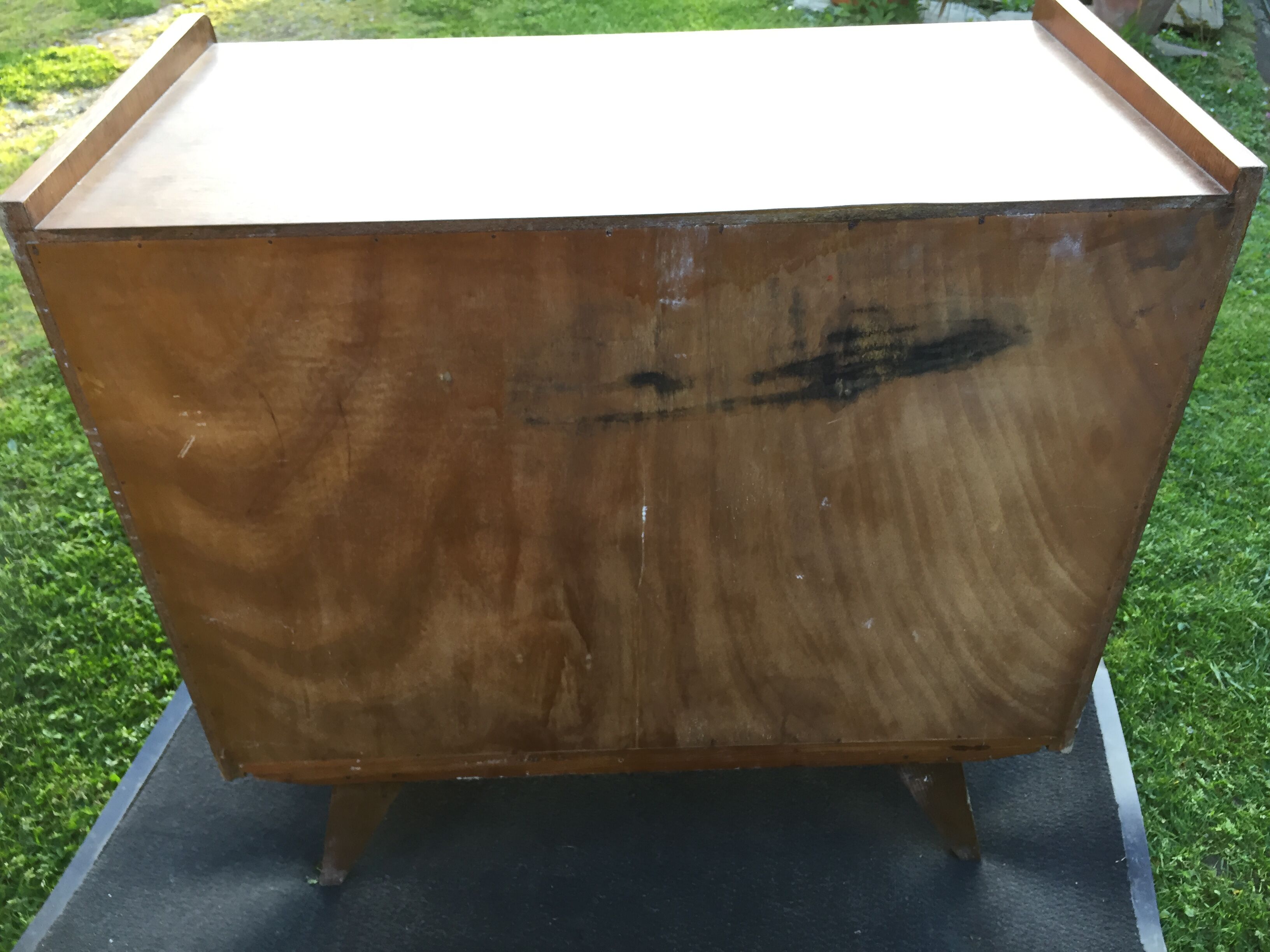Commode vintage à pieds compas en chêne