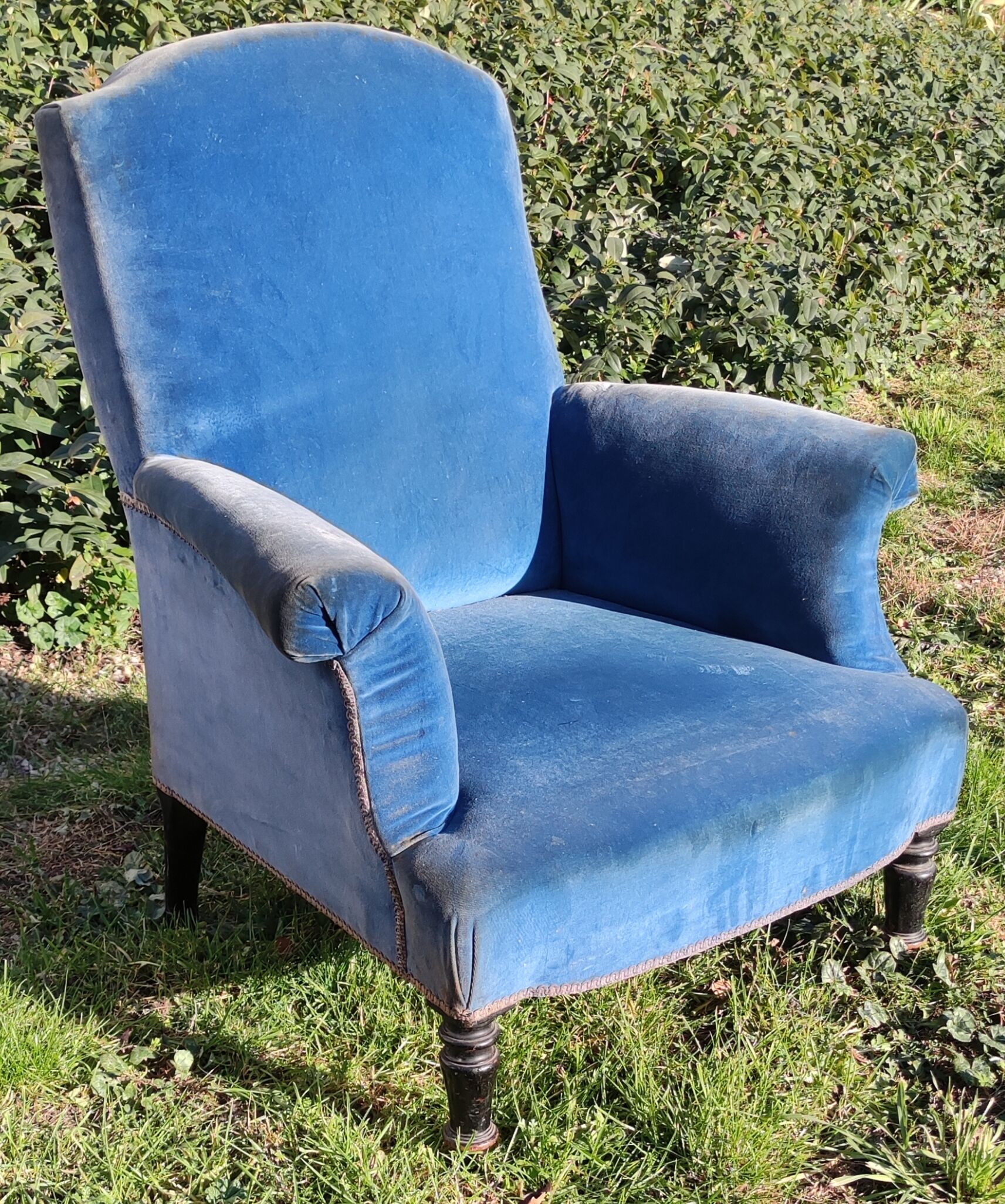 Armchair Napoleon III blue velvet