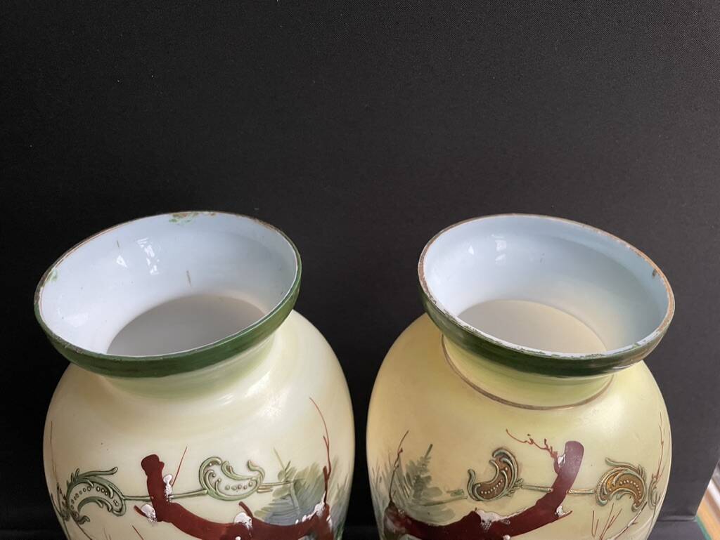 Pair of large hand-decorated opaline vases with marks on the heel – Napoleon III