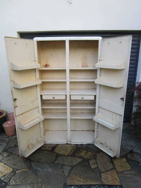 Mado antique kitchen cabinet, all metal