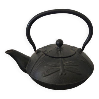 Japanese cast iron teapot with vintage dragonfly decor