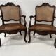 Paire de fauteuils de style Régence en bois naturel XIX siècle