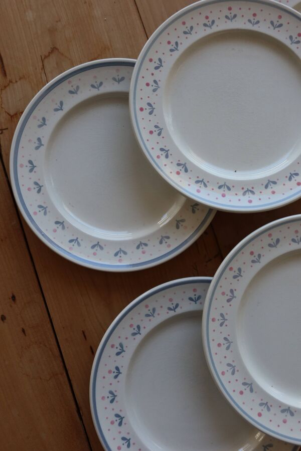 6 assiettes à dessert vintage estampillées Longchamp liseré fleuri