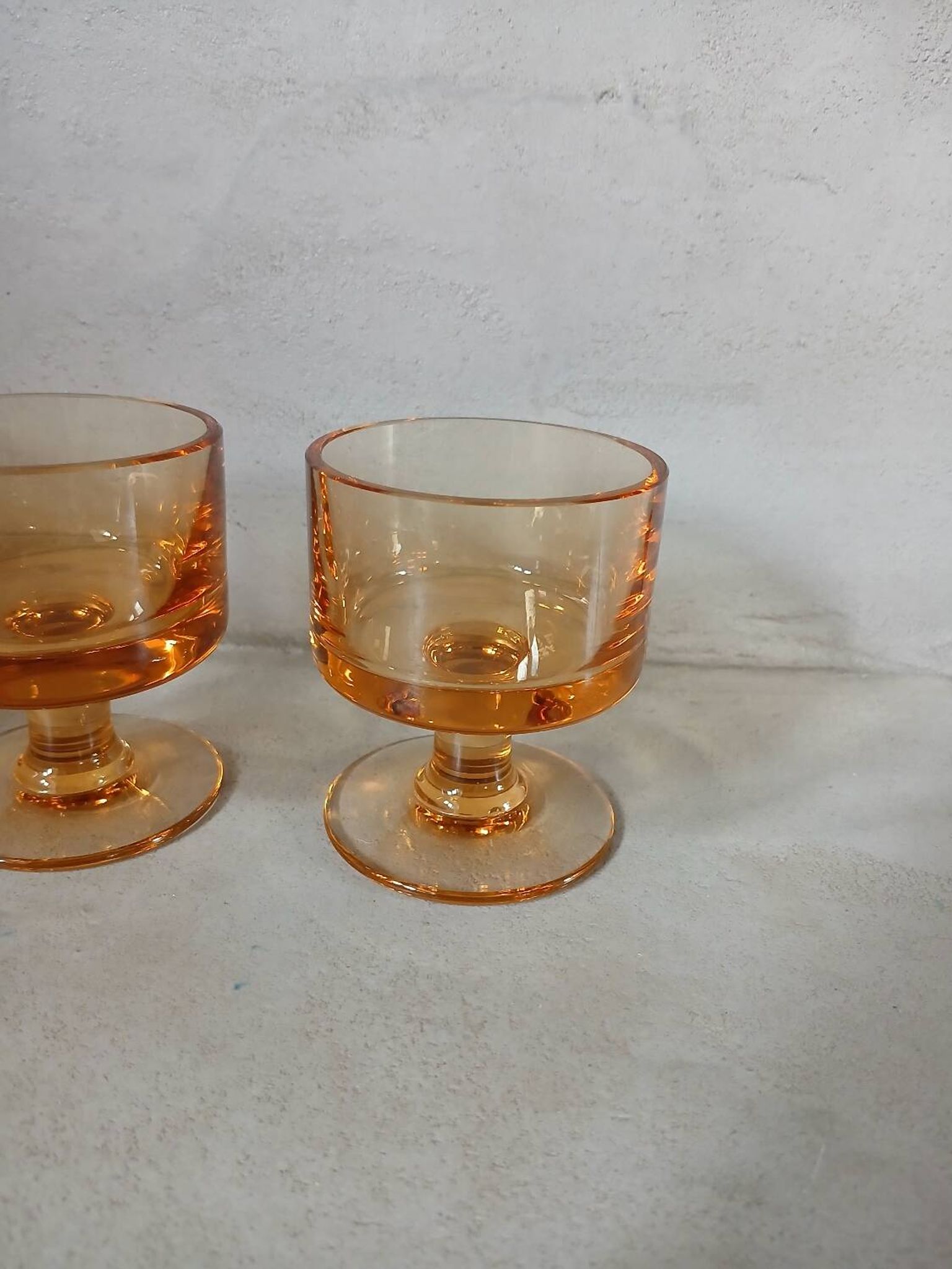 6 small vintage orange glasses