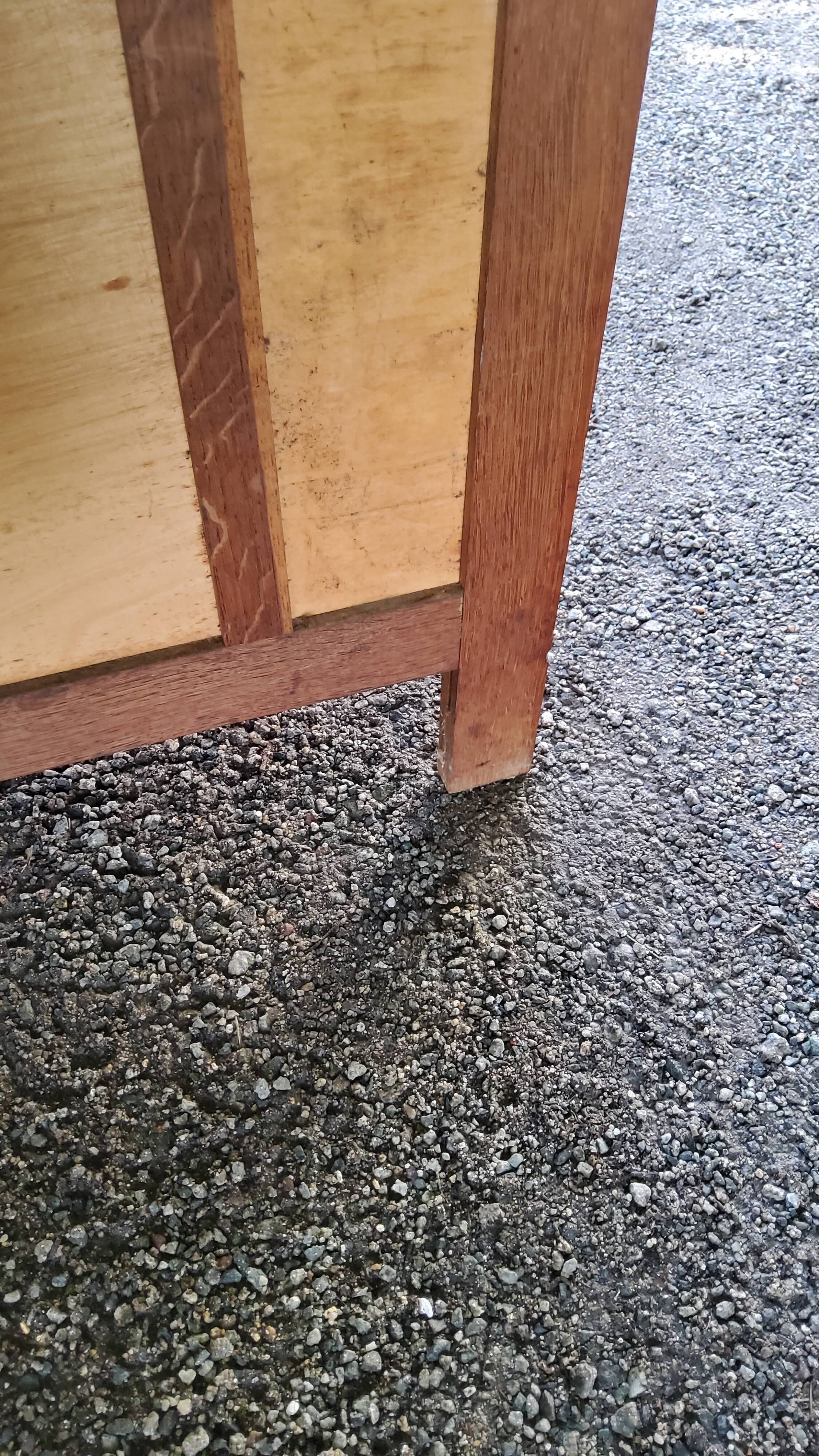 Chest of drawers of the 50s in oak compass feet 4 drawers