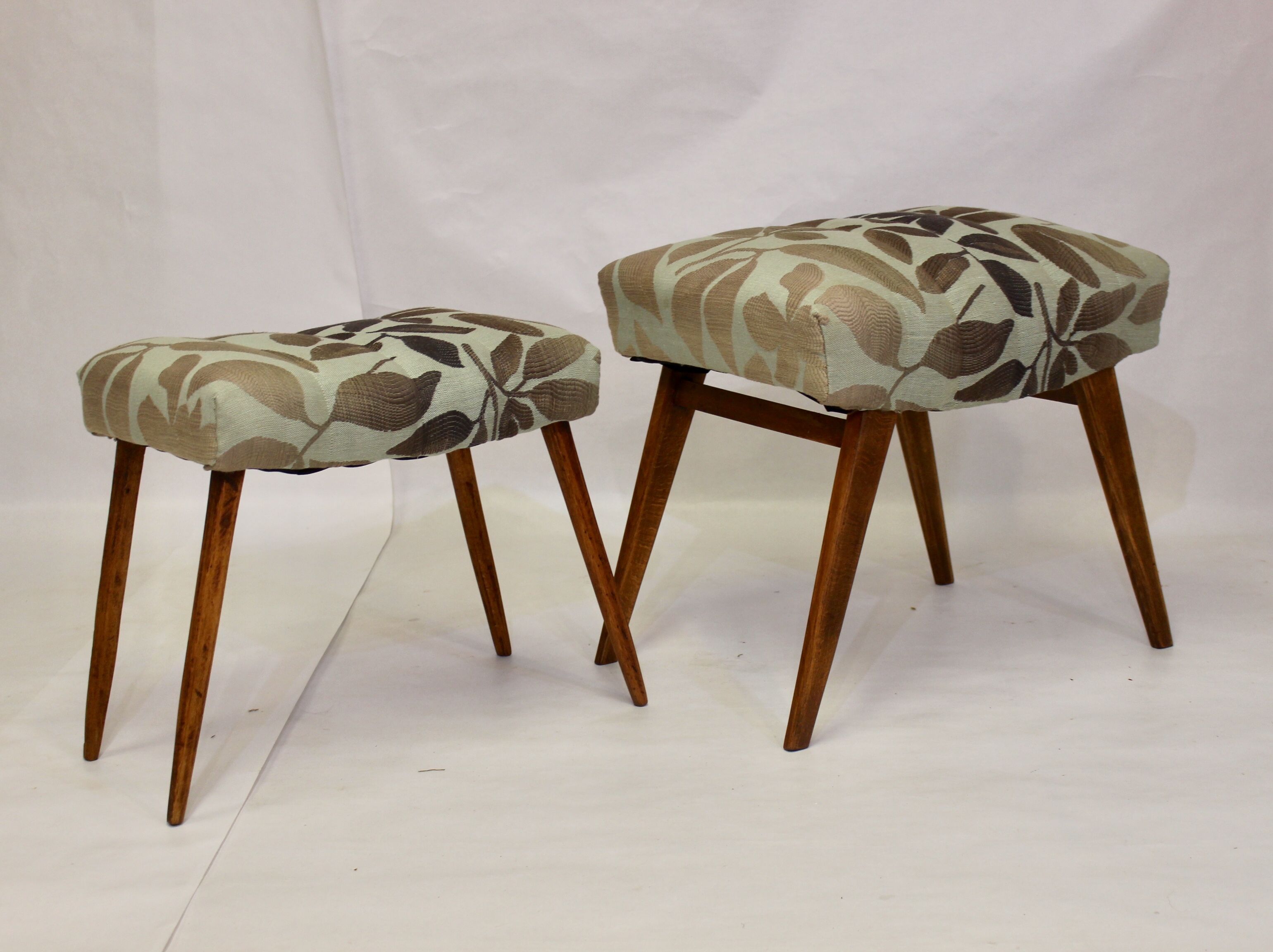 Duo of stools in 50s beech fully restored