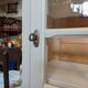 Armoire vitrine parisienne