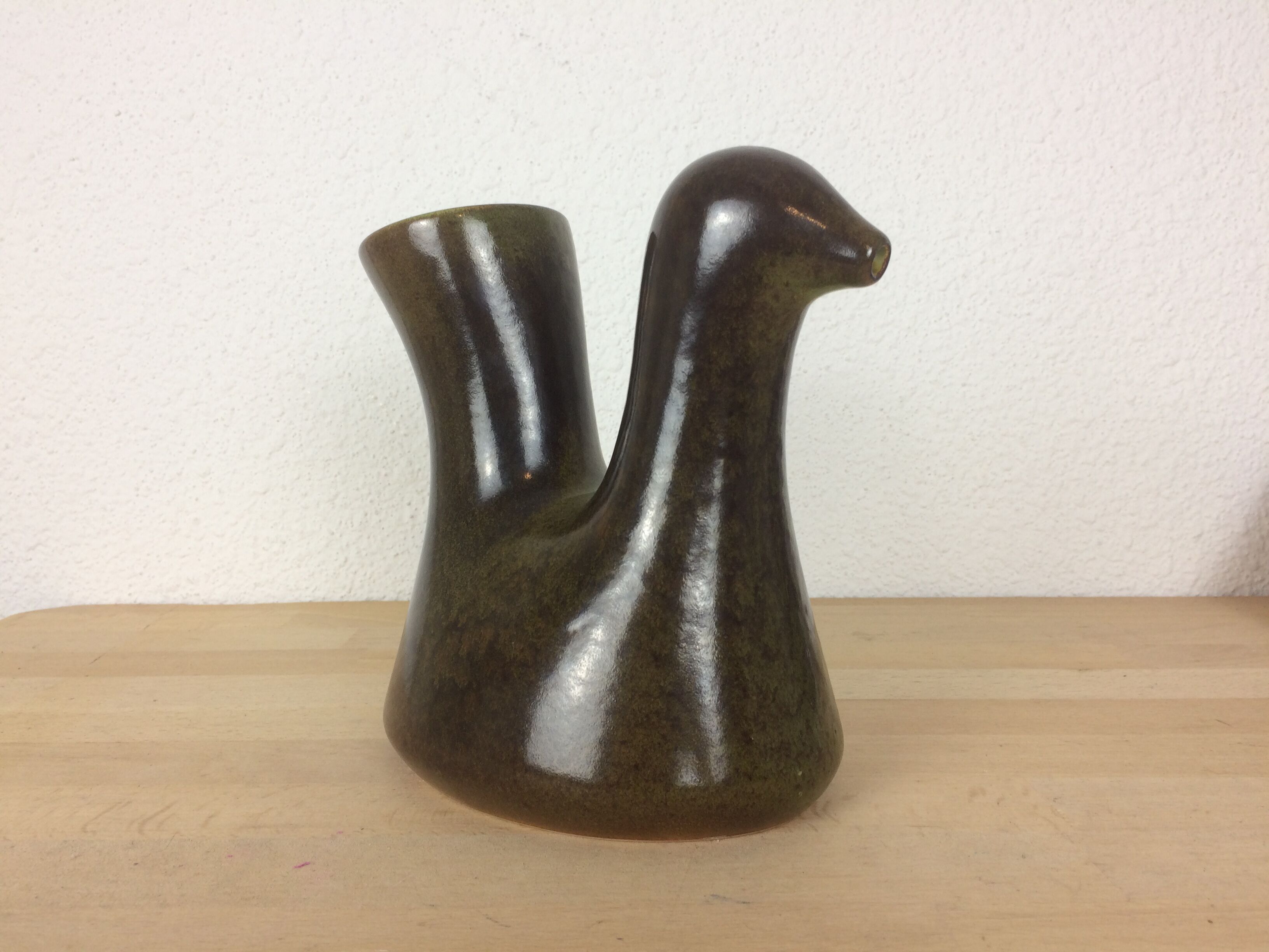 Pitcher hen Josephine Baker zoomorphic by the Perigourdine Pottery