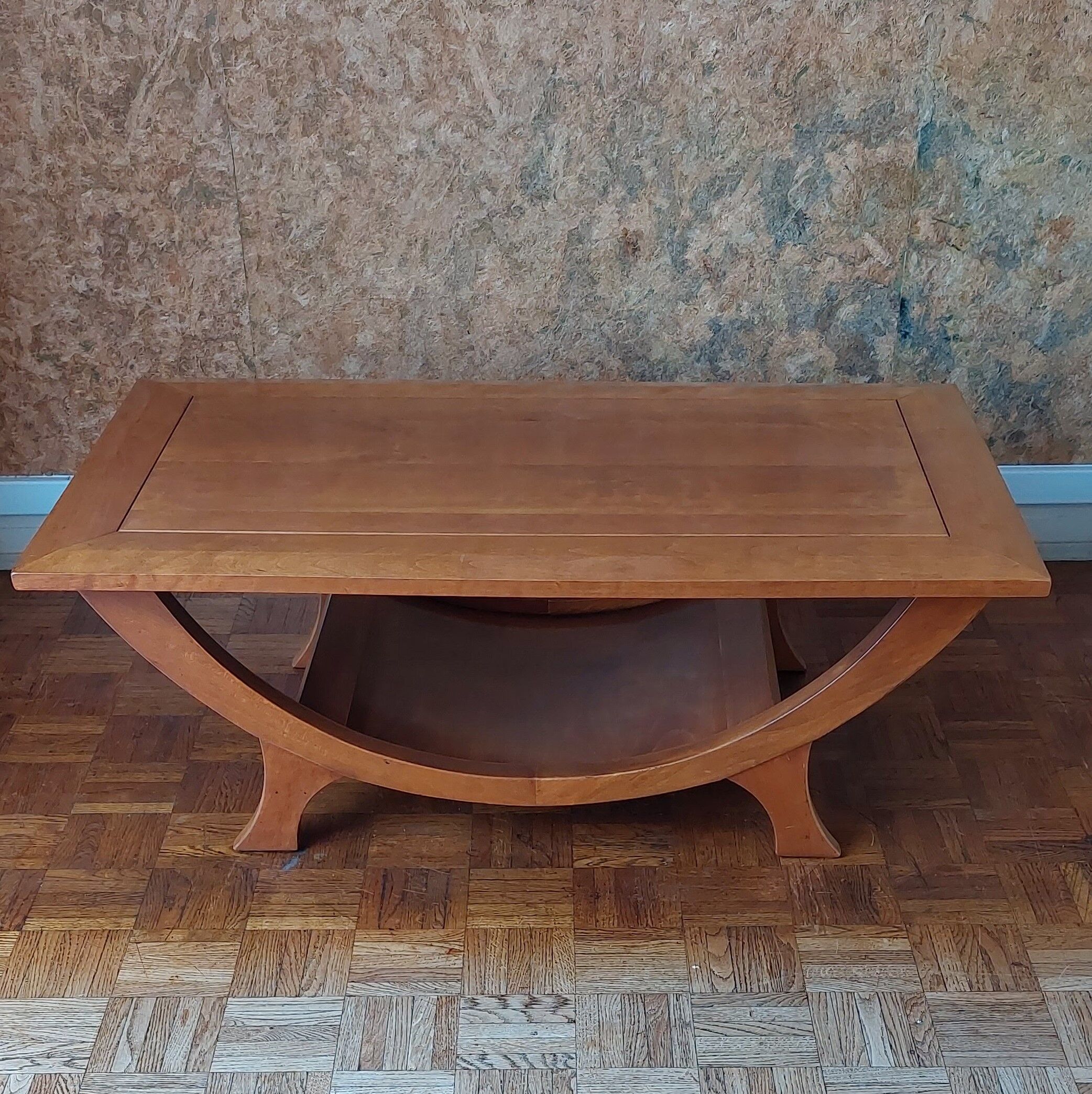 Topper / cherry brand coffee table