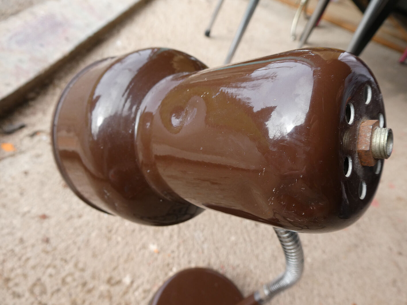 Articulated brown vintage office lamp