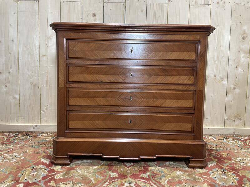 Commode Louis Philippe en noyer restaurée