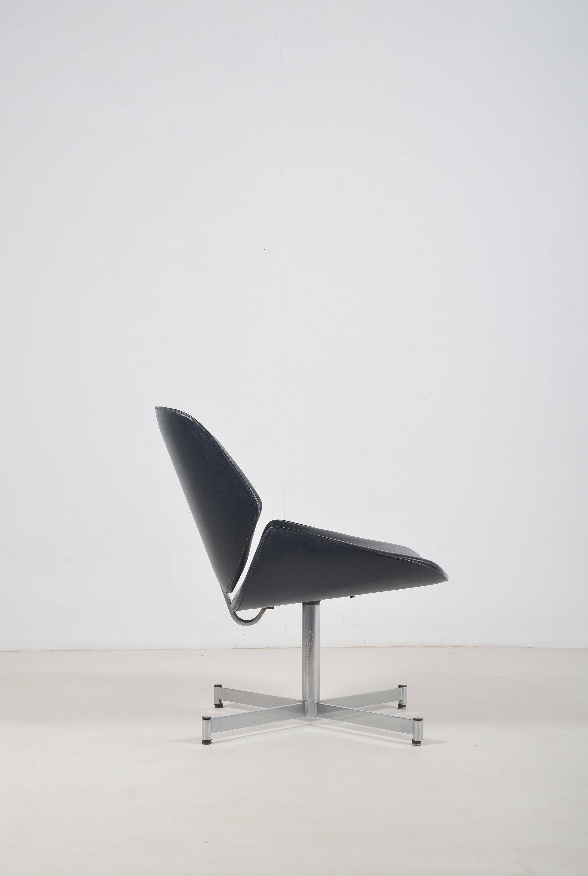 Lounge chair 'Exquis' designed by Geoffrey Harcourt for Artifort, 1960s