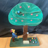 Old apple tree game year 1920