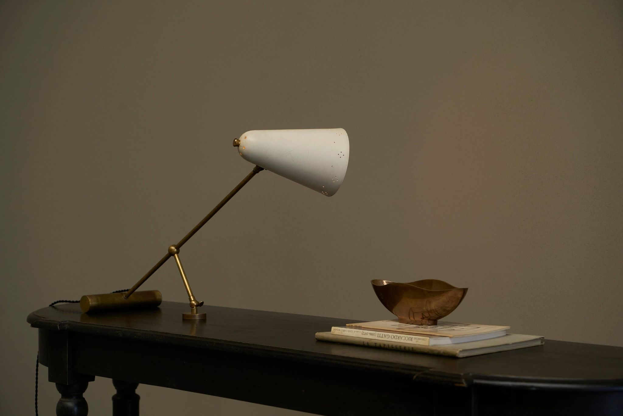 Lampe de table Mid Century réglable abat-jour perforé années 1950