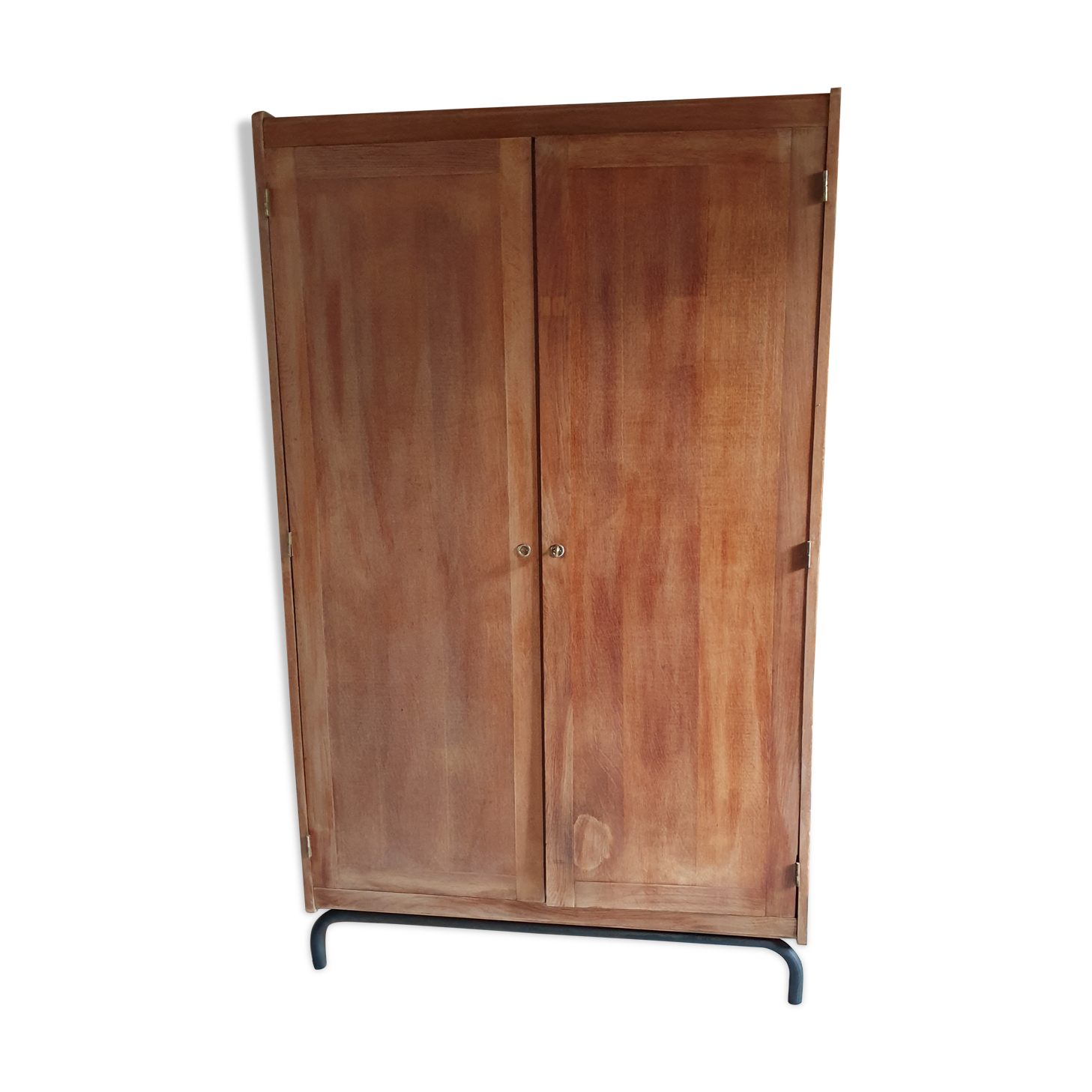 Armoire vintage