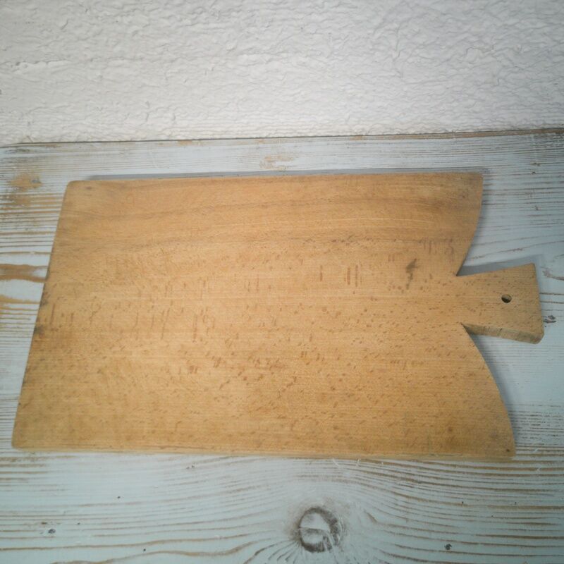 Wooden cutting board