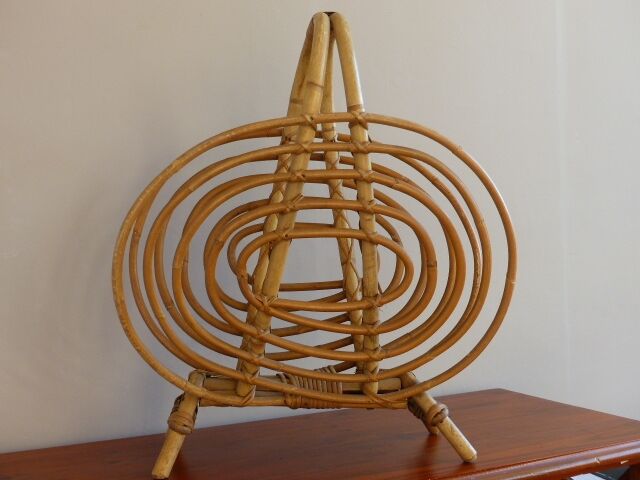 Magazine rack, wicker and rattan of the 1960