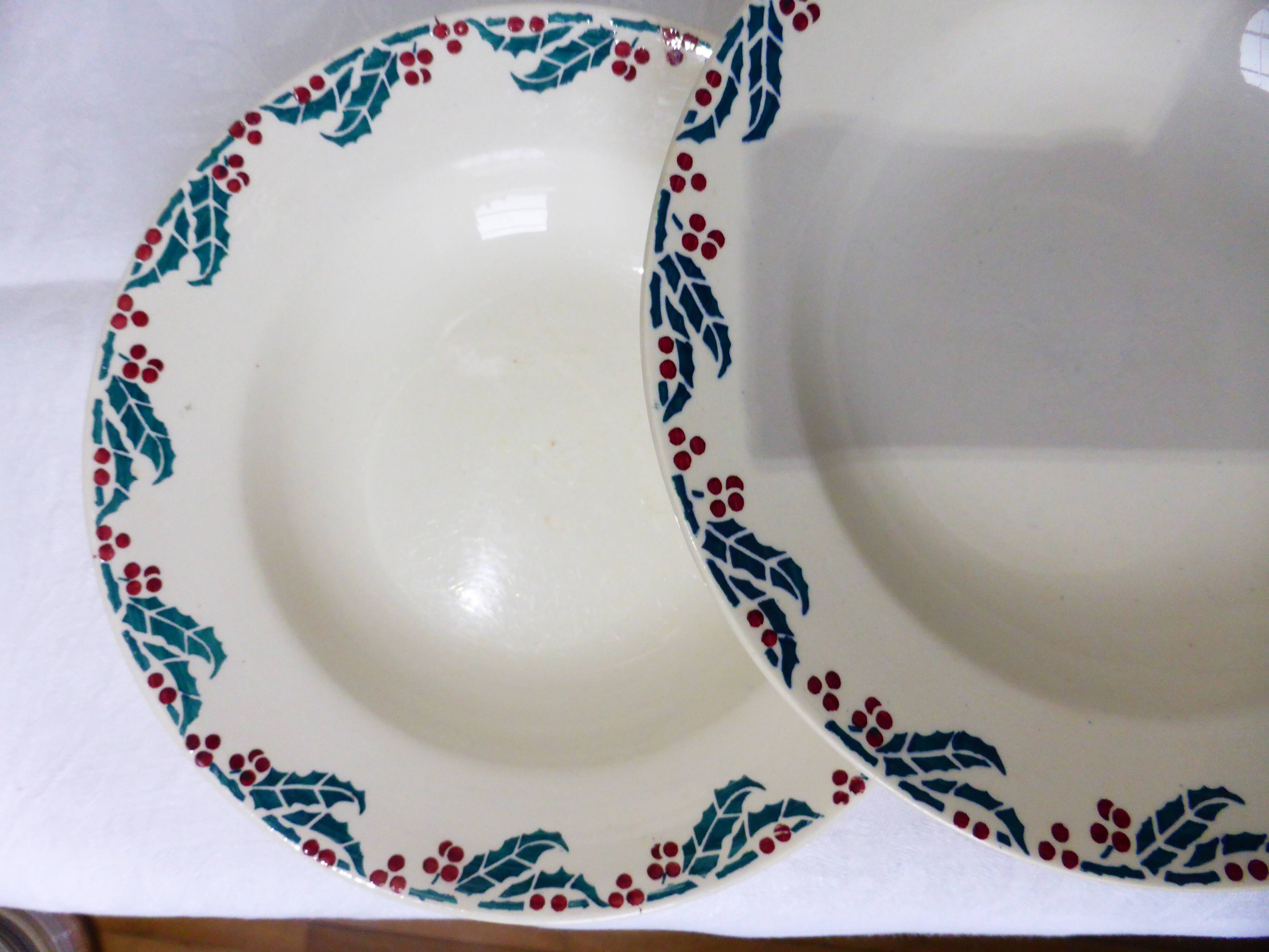 4 hollow plates of Digoin Sarreguemines model Holly 211250