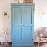 Old boarding cabinet