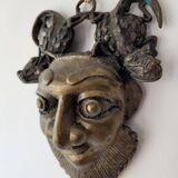 Masque en bronze