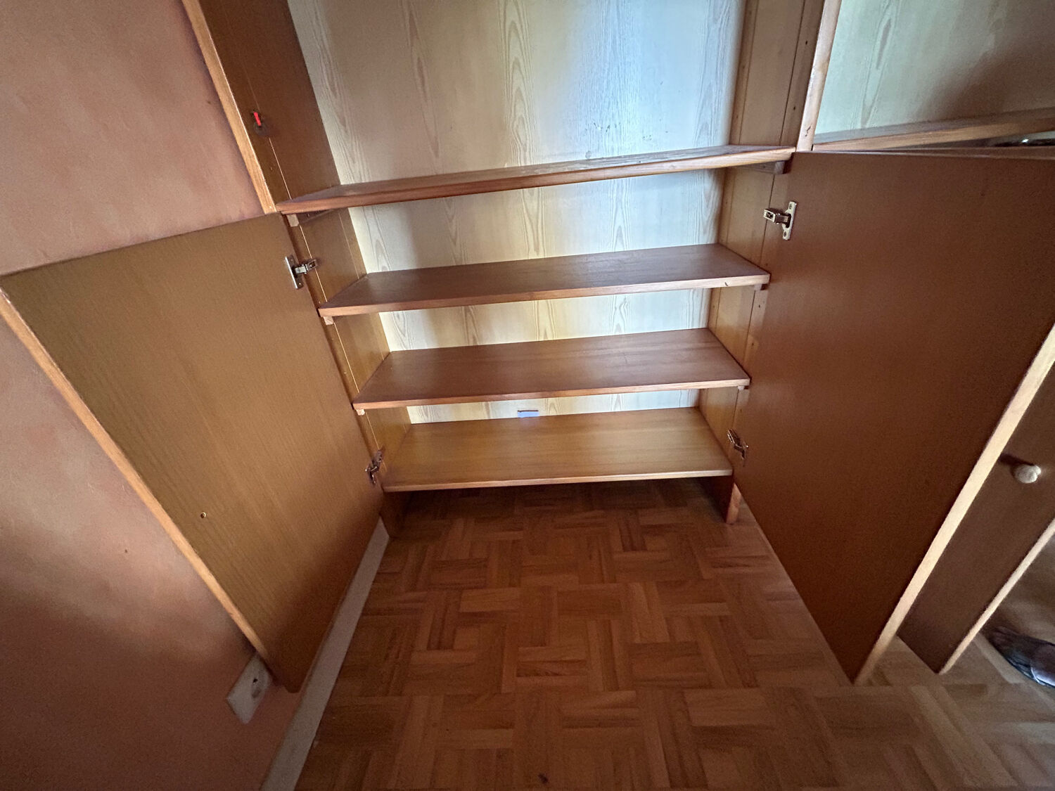 Regain bookcase in solid wood