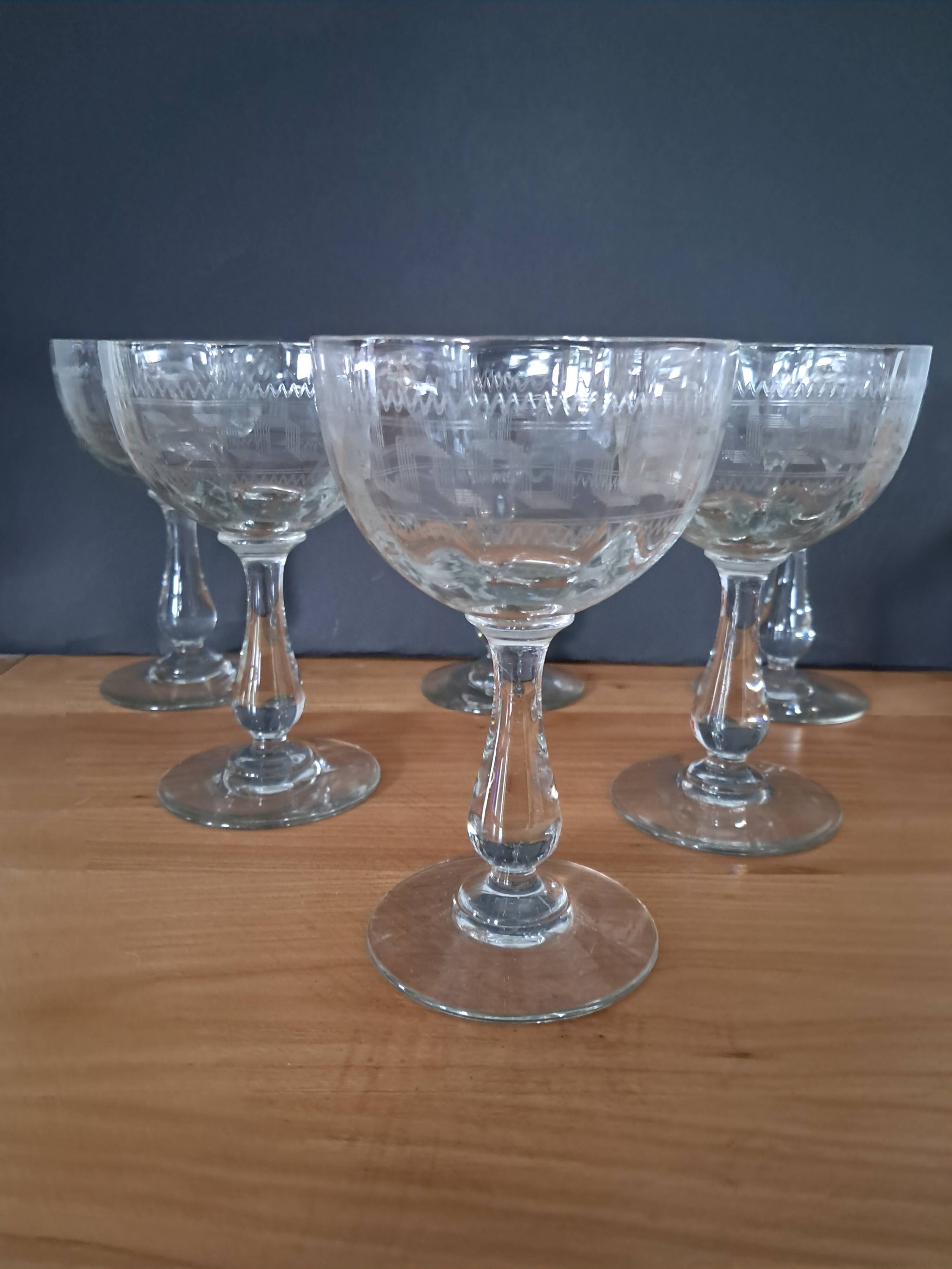 6 coupes  à champagne années 1900/1903 guilloches