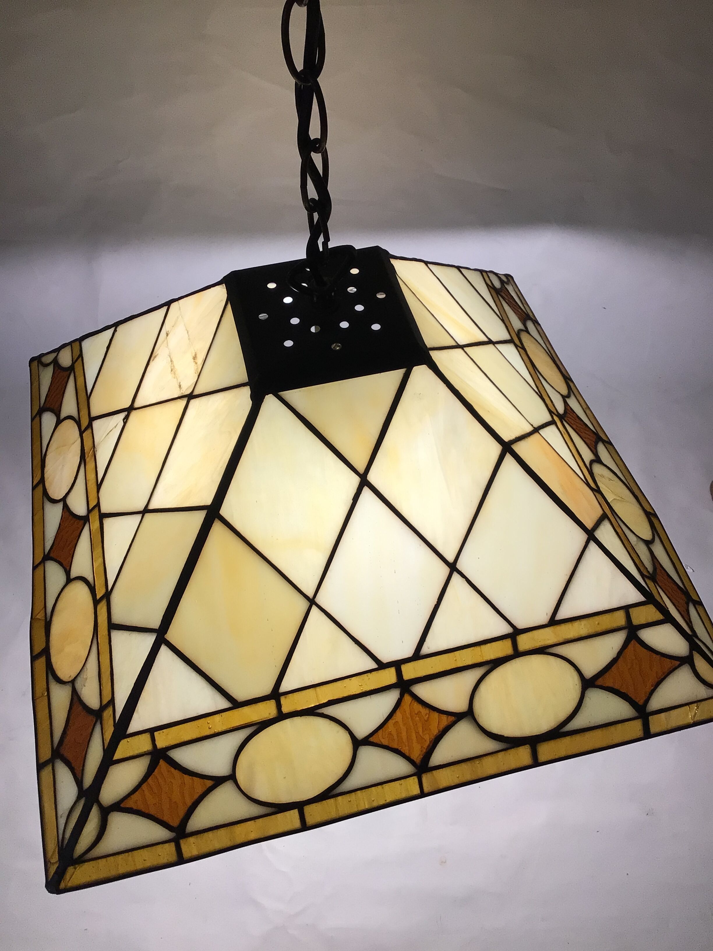 Tiffany Art Deco style pendant lamp