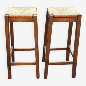 2 bar stools in wood and straw