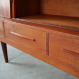 Buffet haut en teck, design danois, années 1960, production : Danemark