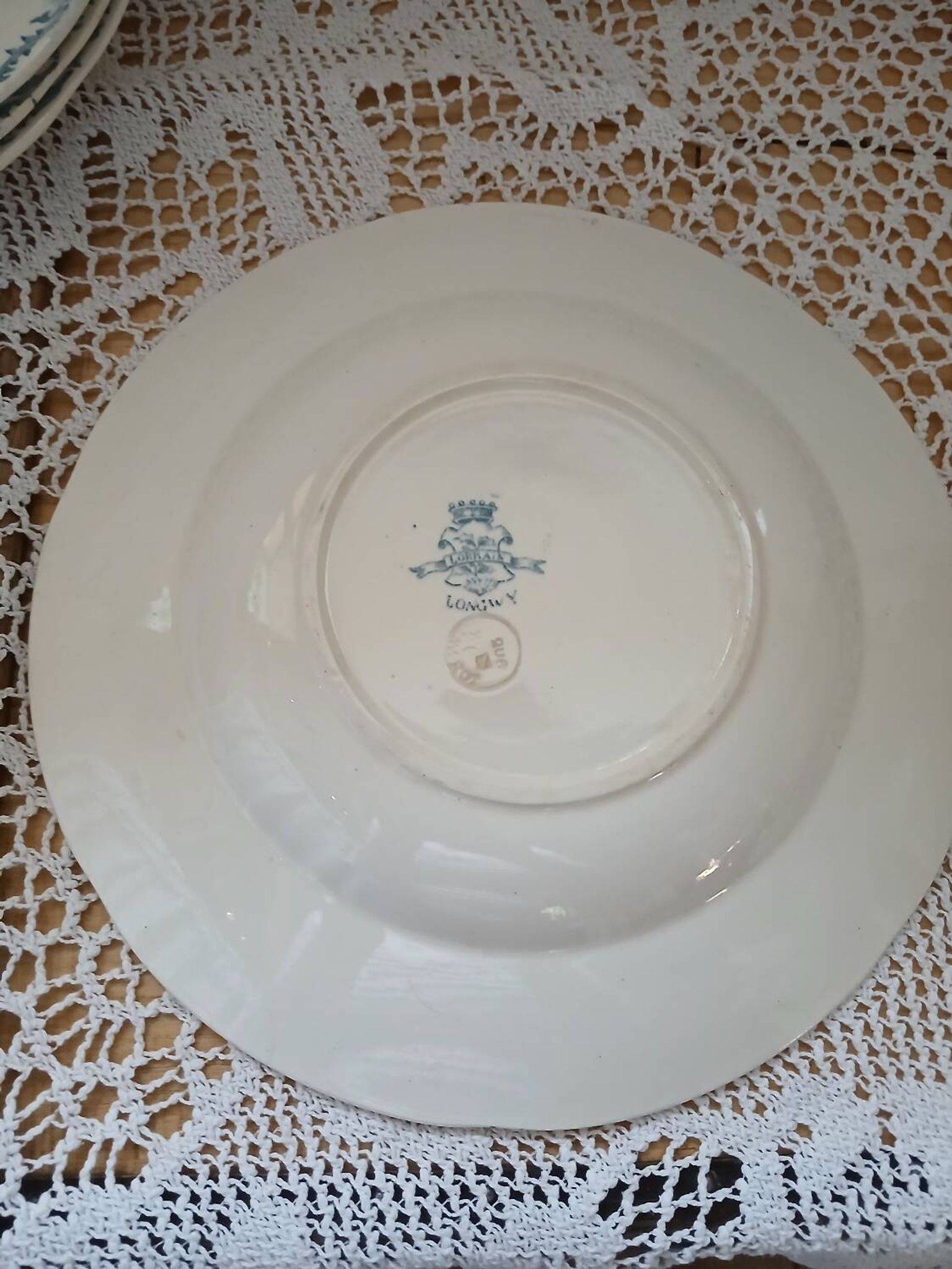 Longwy iron earth dinnerware set