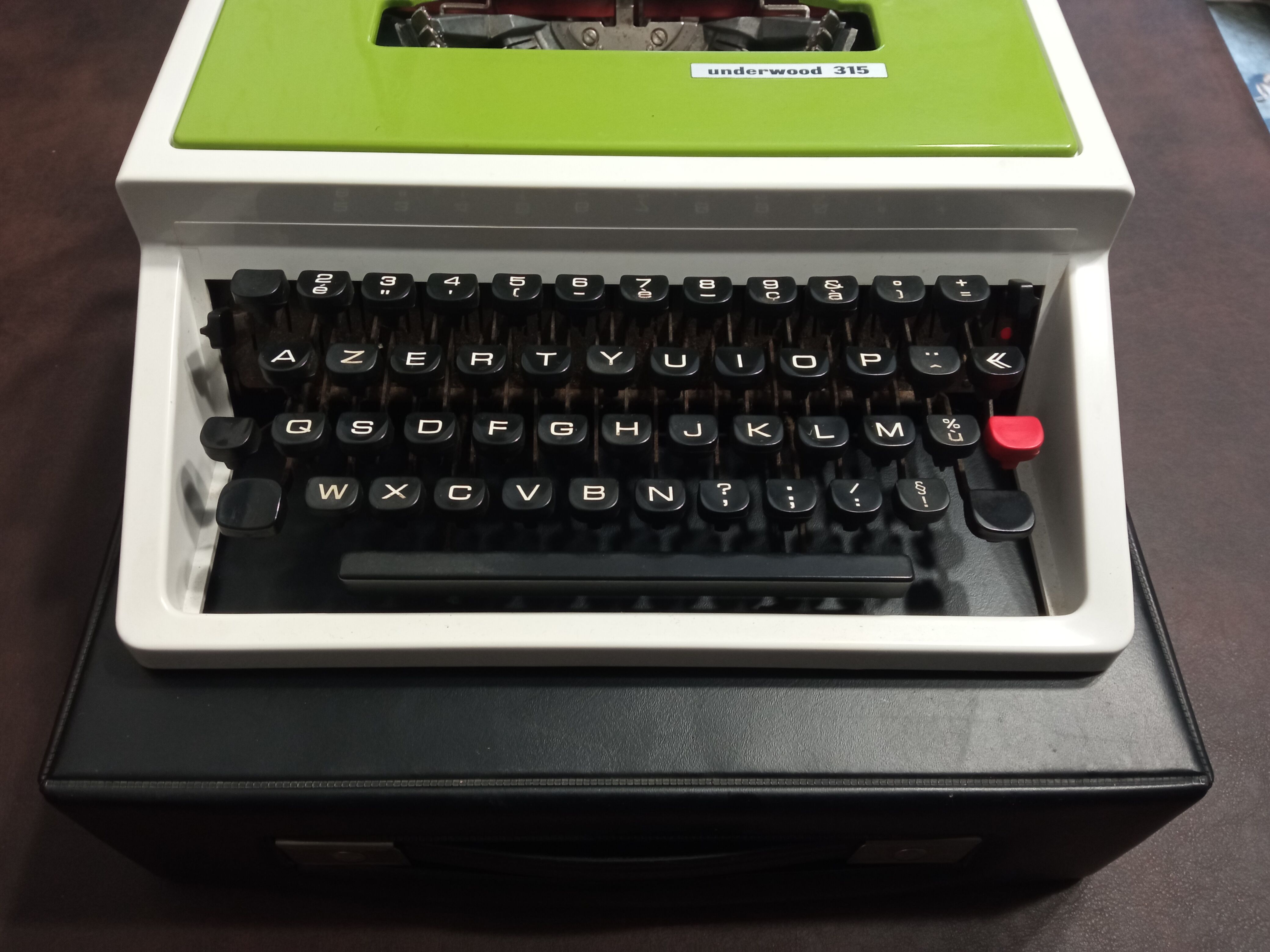 Underwood 315 typewriter