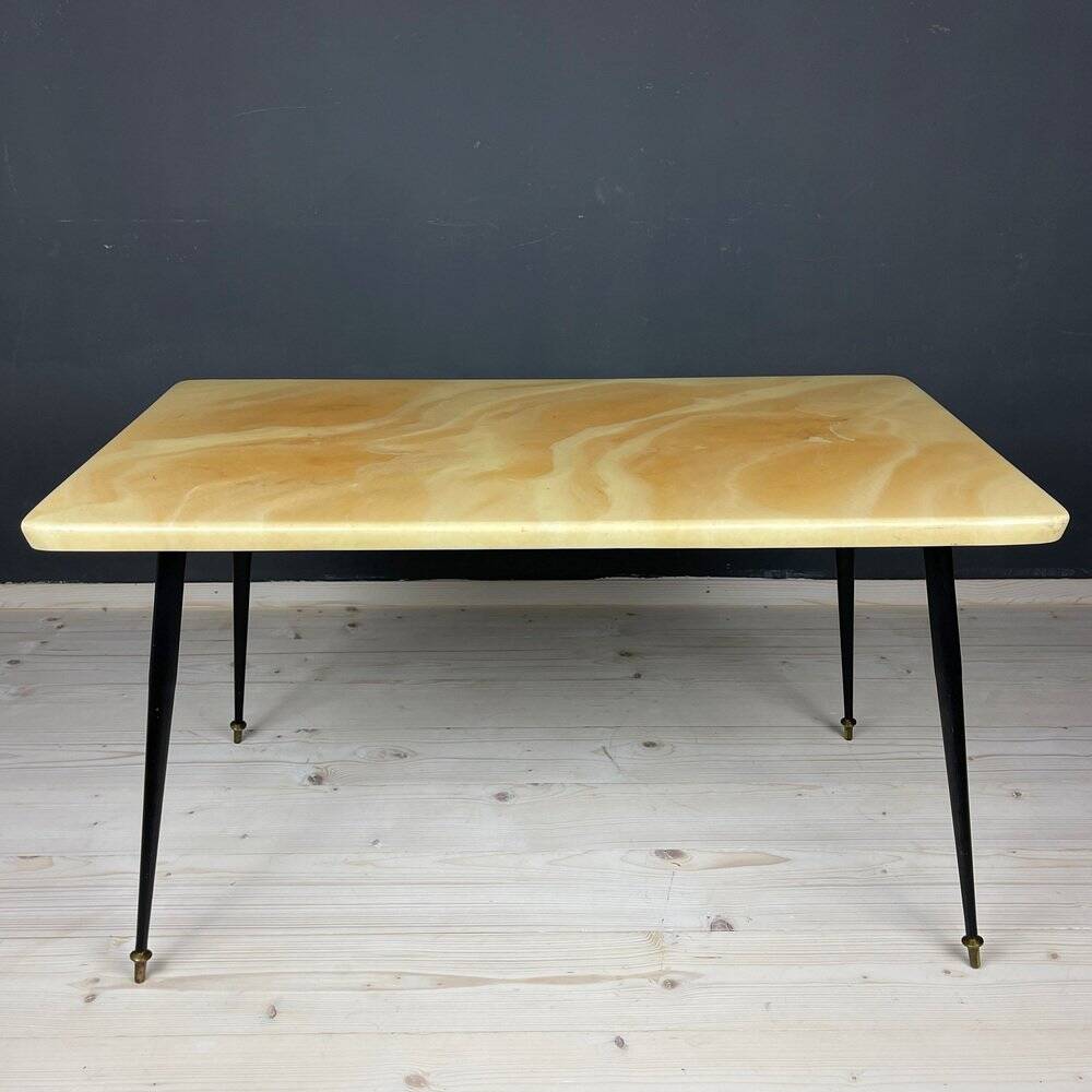 Beige mid-century coffee table, Italy, 1950s