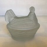 Bonbonnière en forme de poule