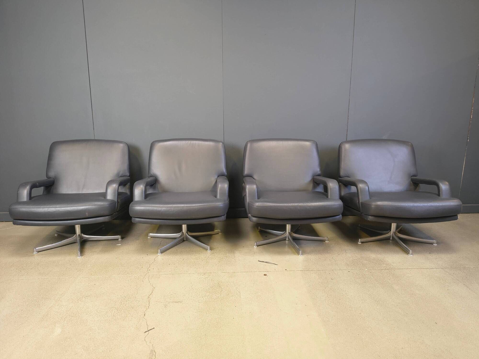 Set of 4 swivel chairs by Bernd Munzebrock for Walter Knoll, 1970s