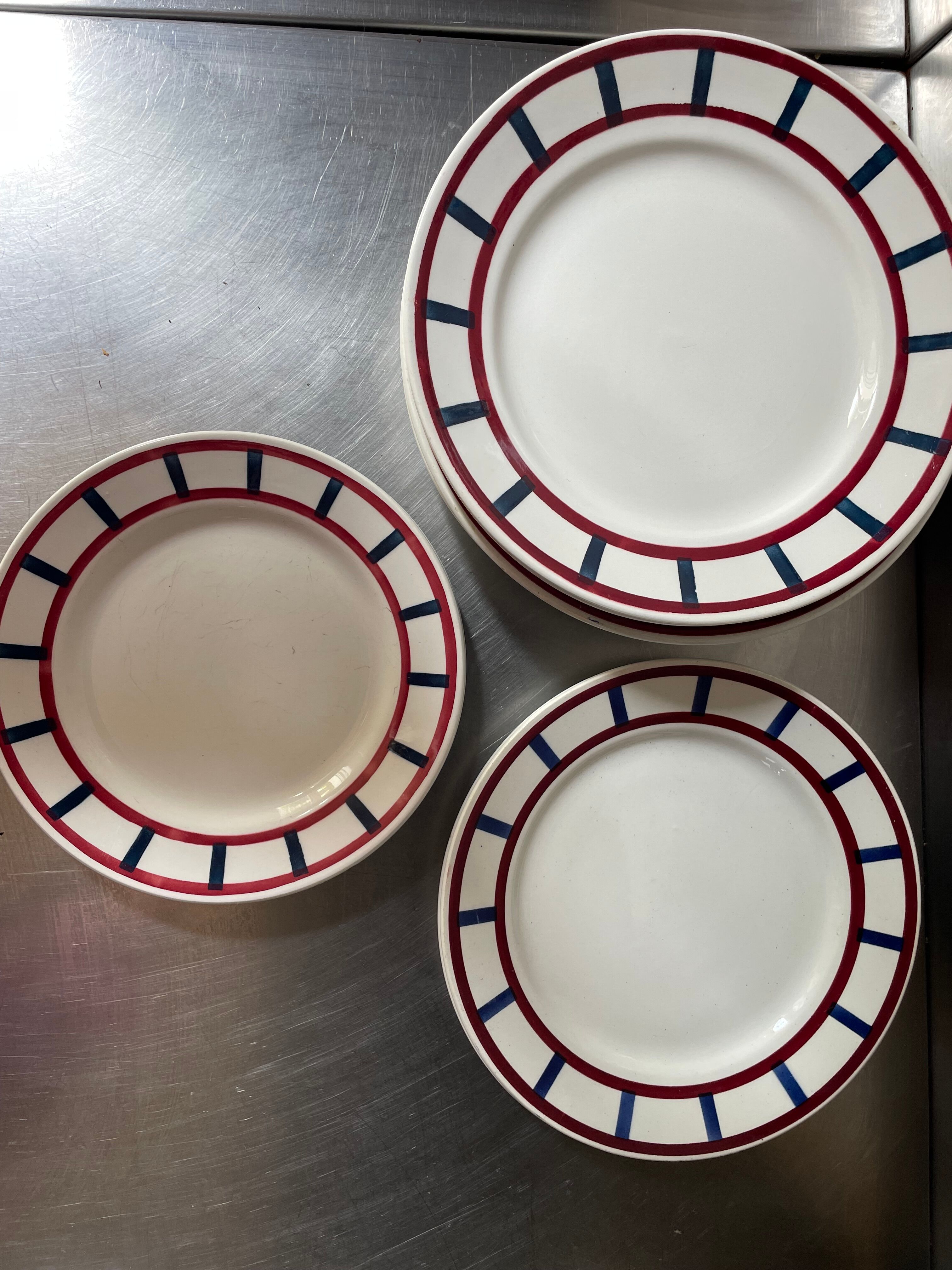 Basque Montereau plates