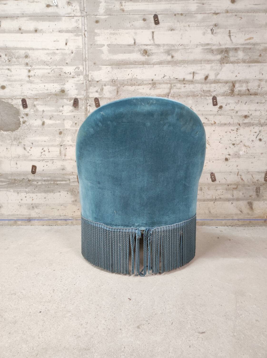 Blue toad armchair