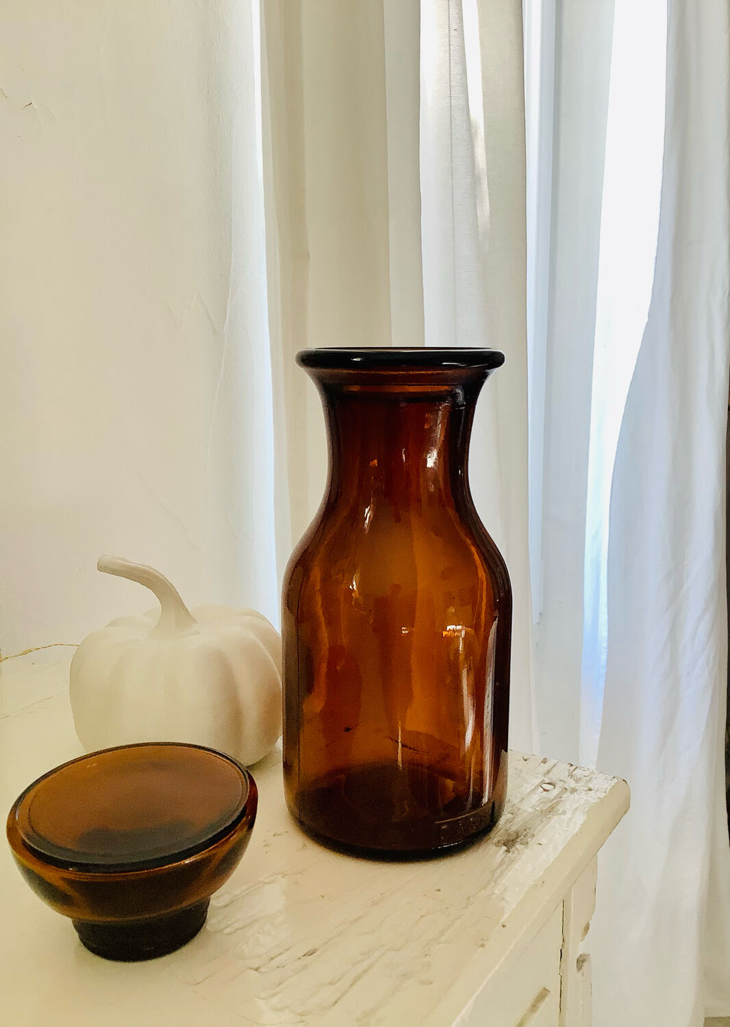 Amber glass jar