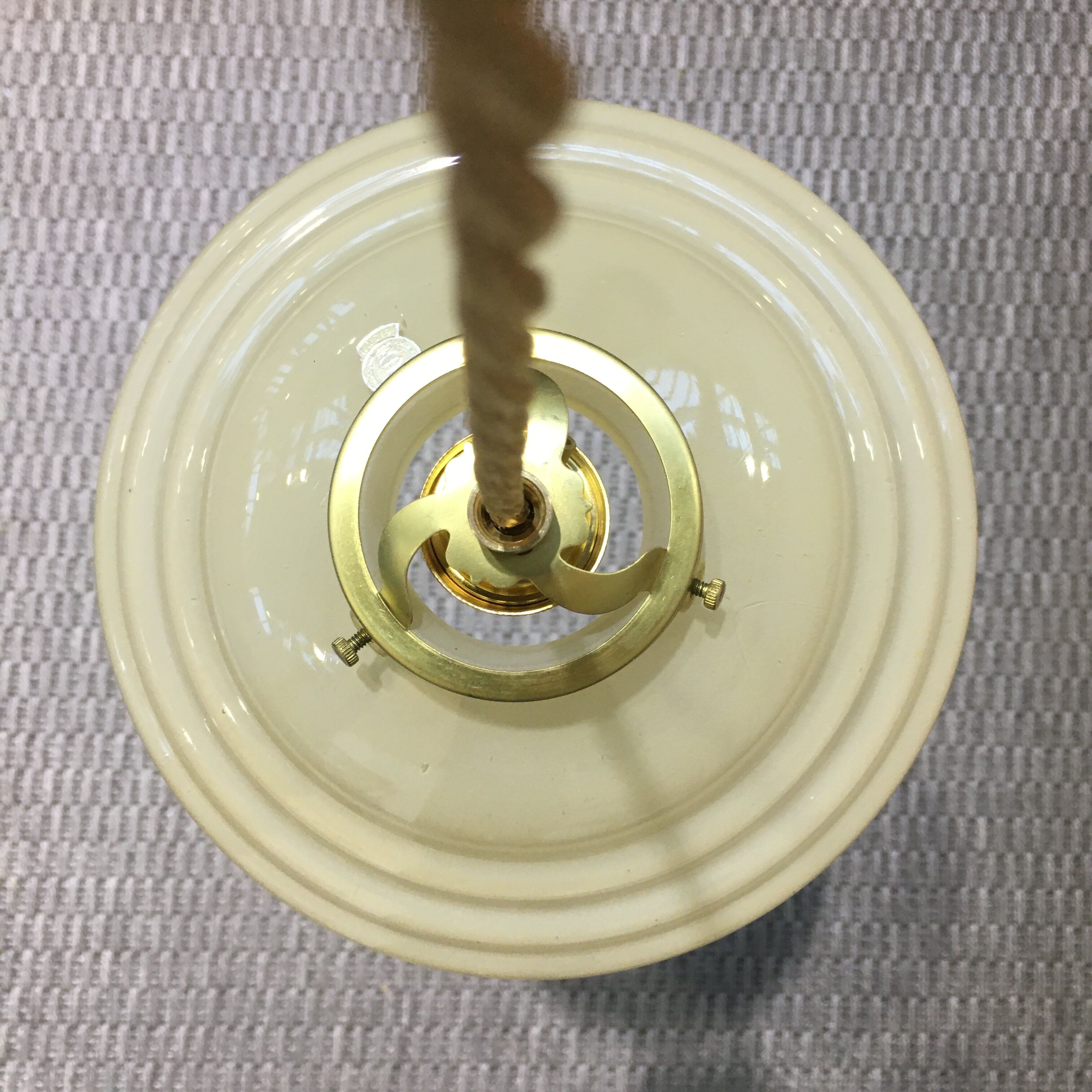 Art Deco hanging yellow-beige and golden edé