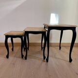 Nesting coffee tables
