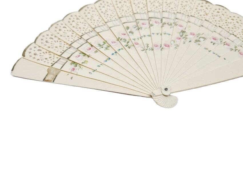 Art Nouveau Austro-Hungarian celluloid fan, 1900s