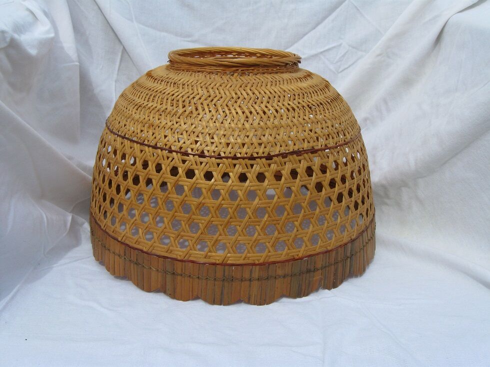 Wicker lampshade