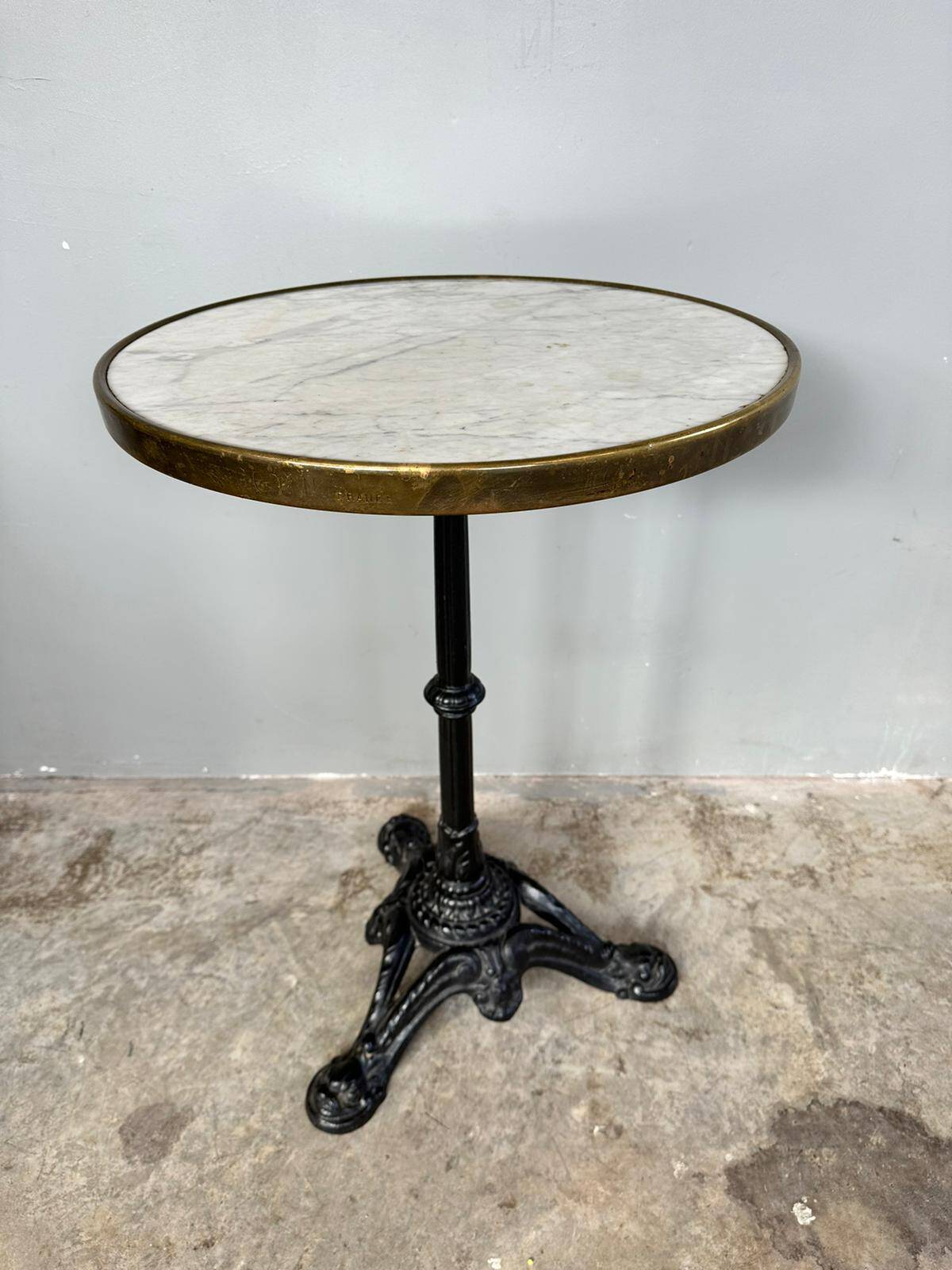 Godin Parisian bistro table in cast iron and marble top