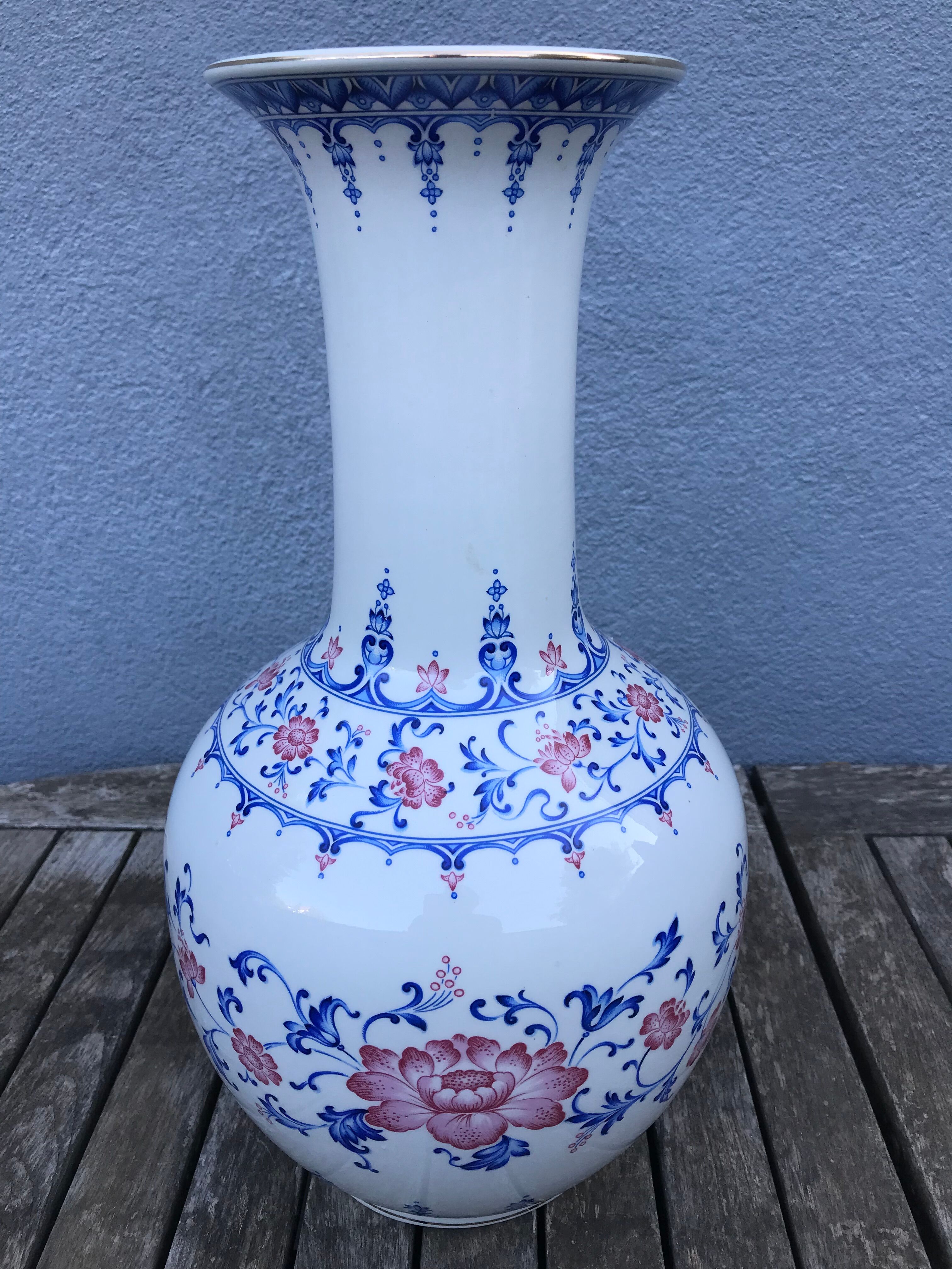 Italian ceramic vase FG