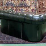 Chesterfield 2-seater green leather sofa from the 1980s