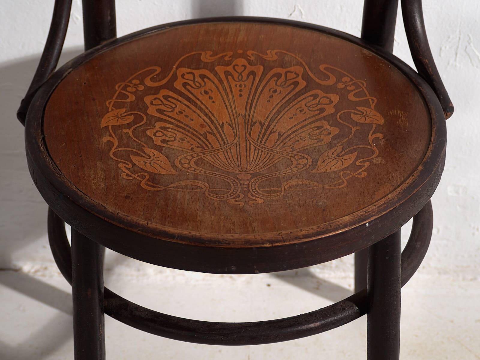 Antique Thonet dining room chairs (c.1900). Set of 4 pieces
