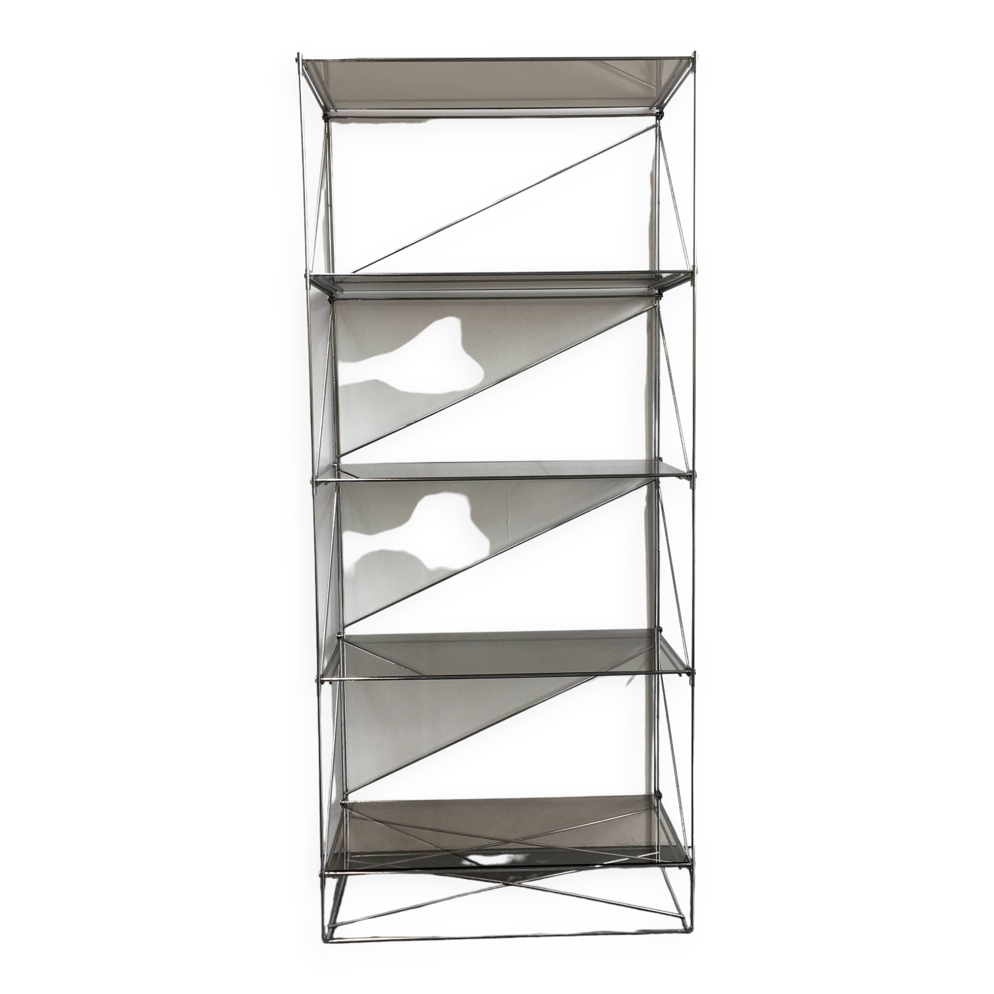 Étagère métal et verre fumé modèle Isocèle par Max Sauze